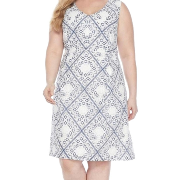 Sandra Darren 𝅺New Gorgeous white blue v neck fit flare dress plus size 18W 2X - Picture 1 of 7